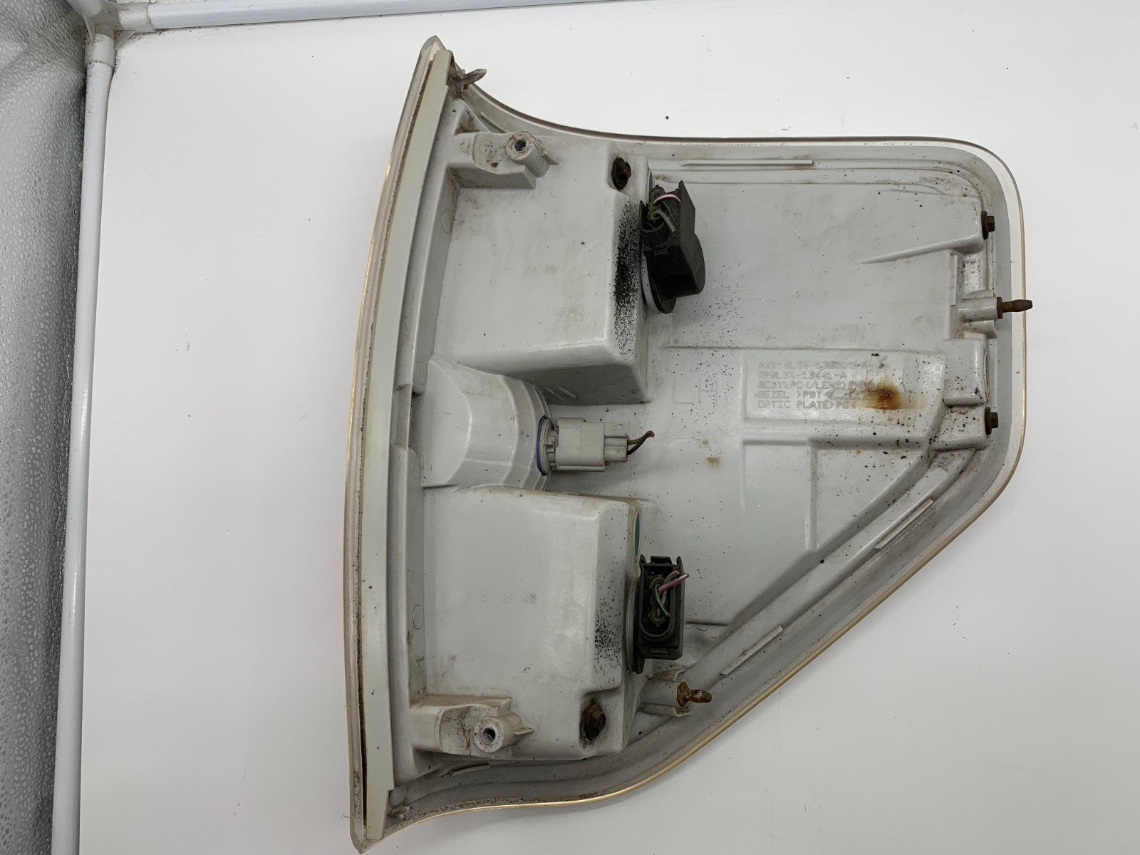 2009-2014 Ford F-150 Driver Side Tail Light Taillight Styleside OEM C03B38026