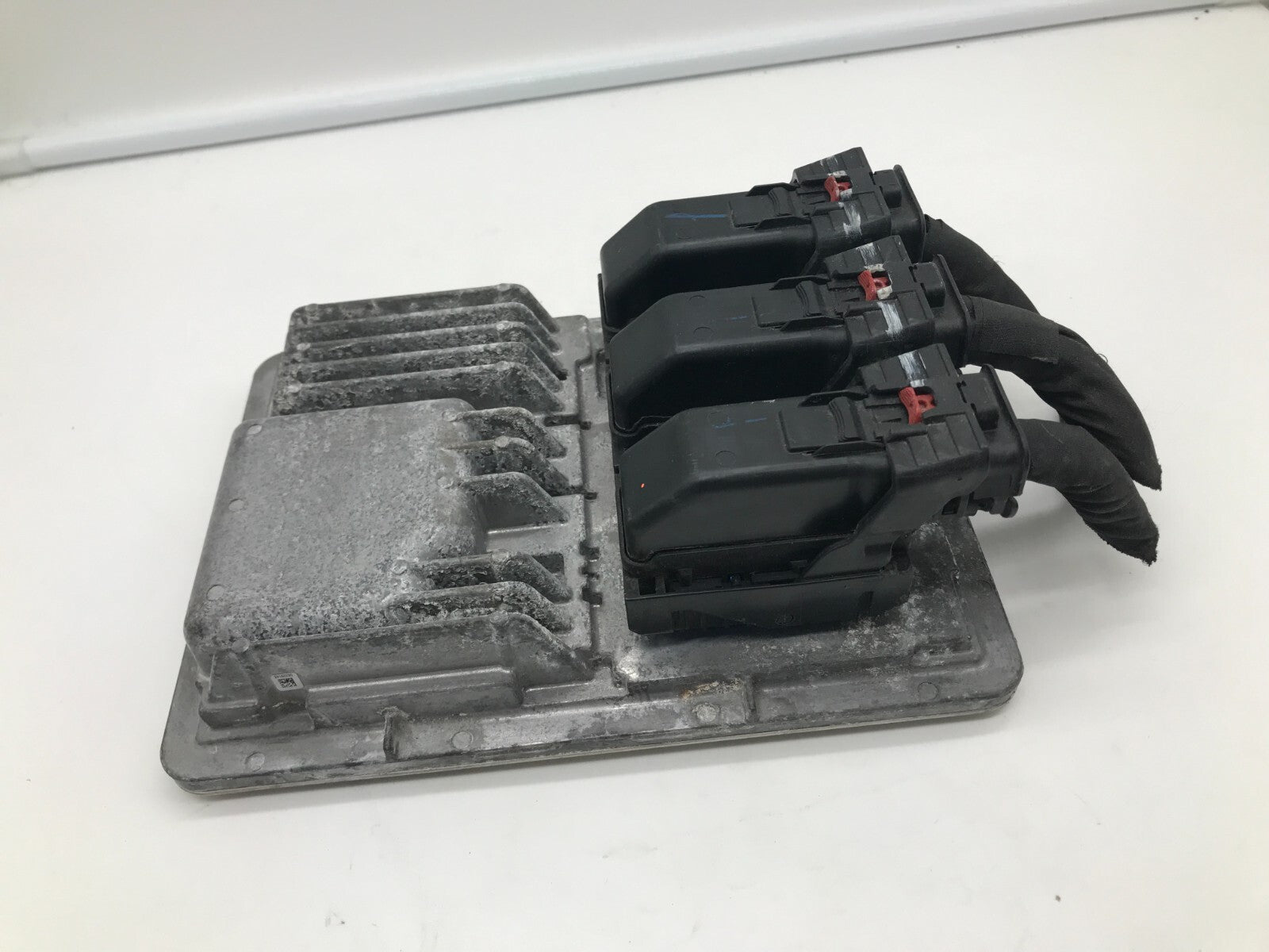 2017-2020 GMC Terrain Engine Control Module Unit ECU ECM OEM E03B29046