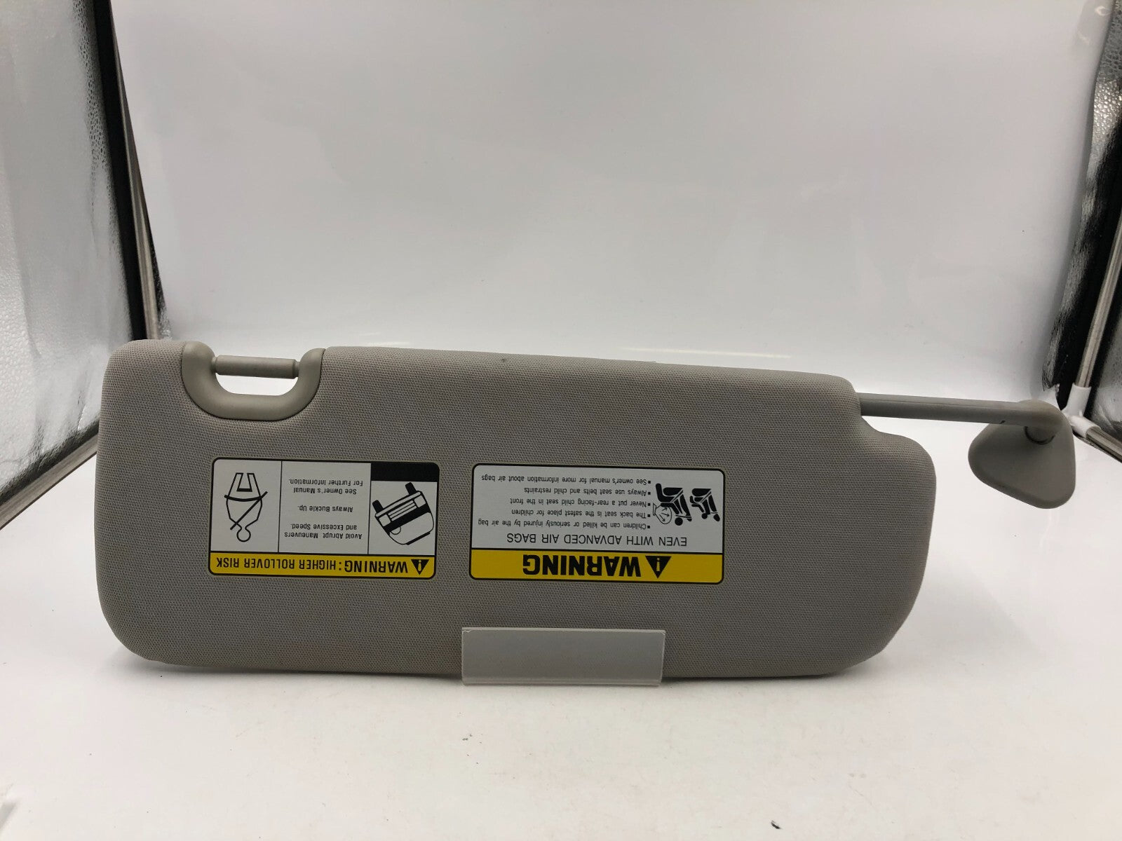 2013-2018 Hyundai Santa Fe Driver Sun Visor Sunvisor Gray OEM A01B09040