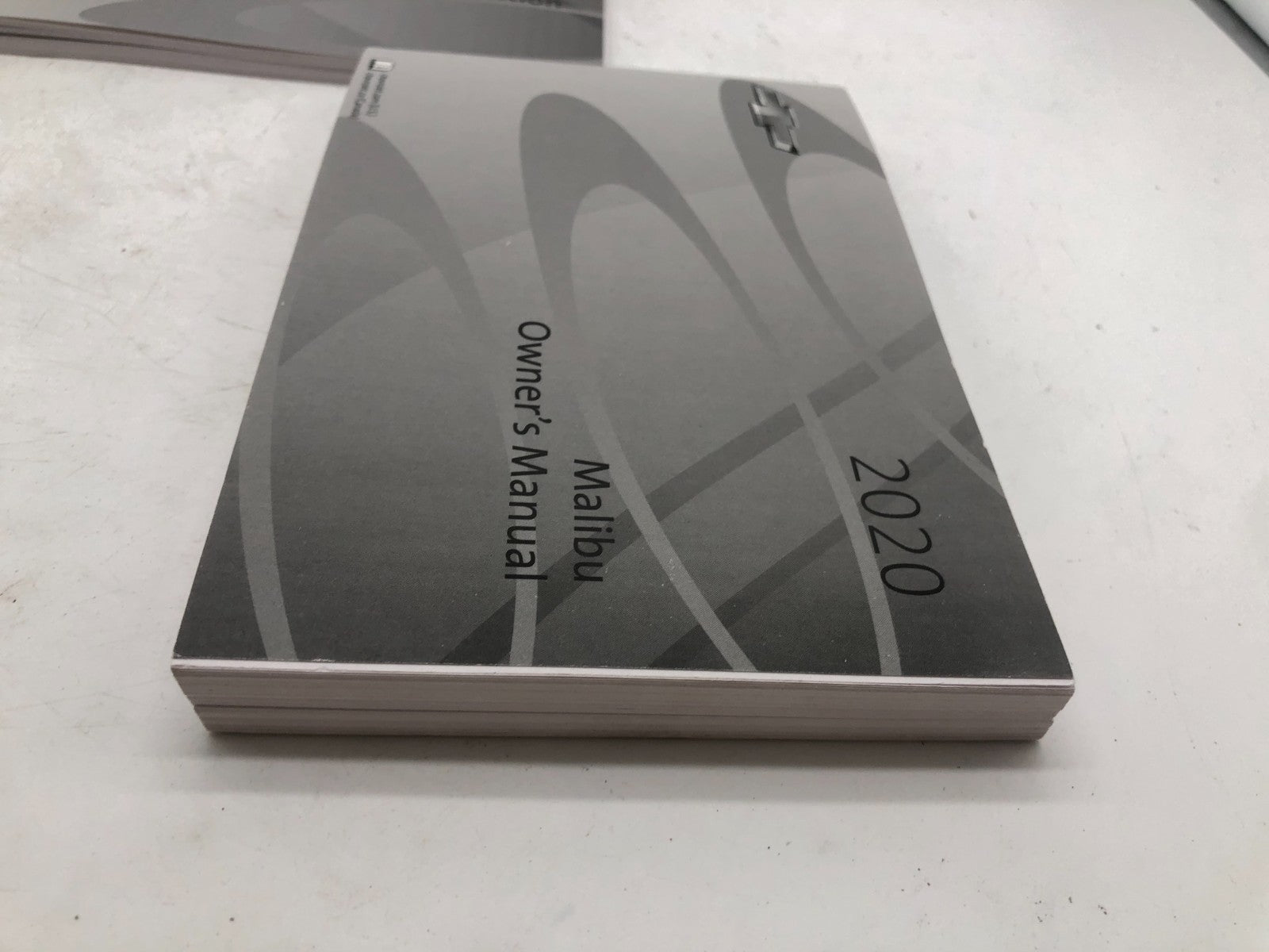 2020 Chevrolet Malibu Owners Manual Set OEM A01B12004