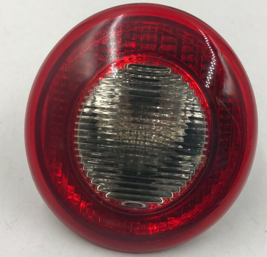 2006-2011 Chevrolet HHR Passenger Side Tail Light Taillight OEM D04B01004