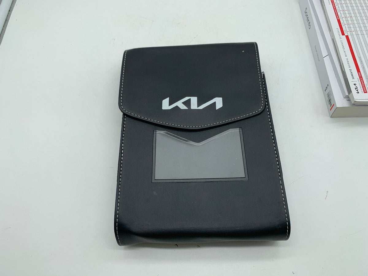 2022 Kia Sorento Owners Manual Set with Case OEM R01B13015