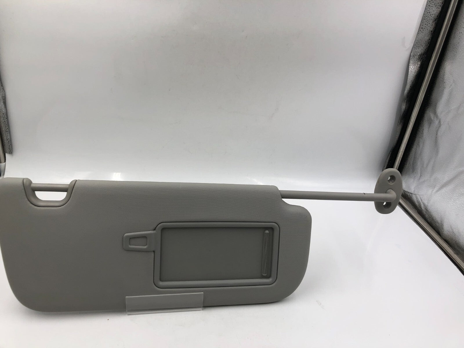 2014-2019 Kia Soul Passenger Sun Visor Gray Illuminated OEM E03B45064
