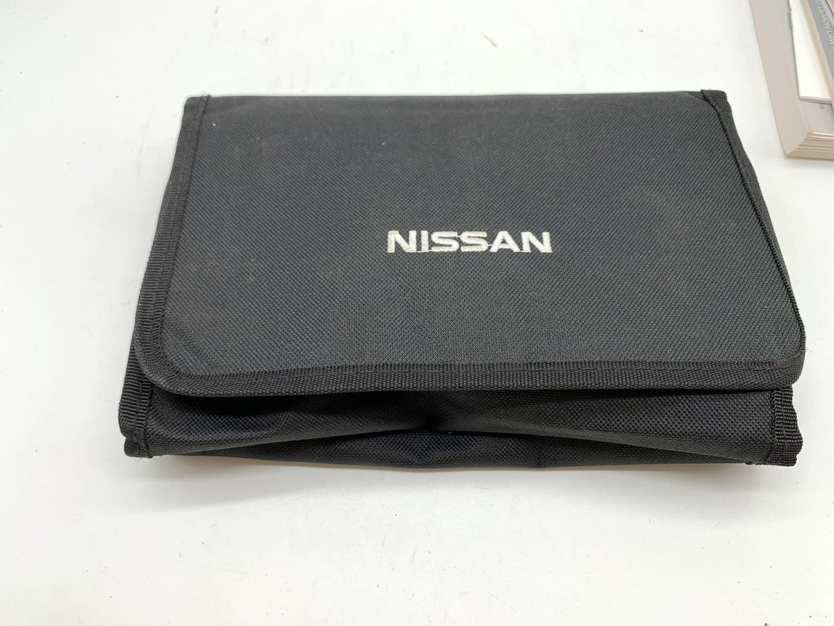 2016 Nissan Sentra Owners Manual Set with Case OEM R01B33013