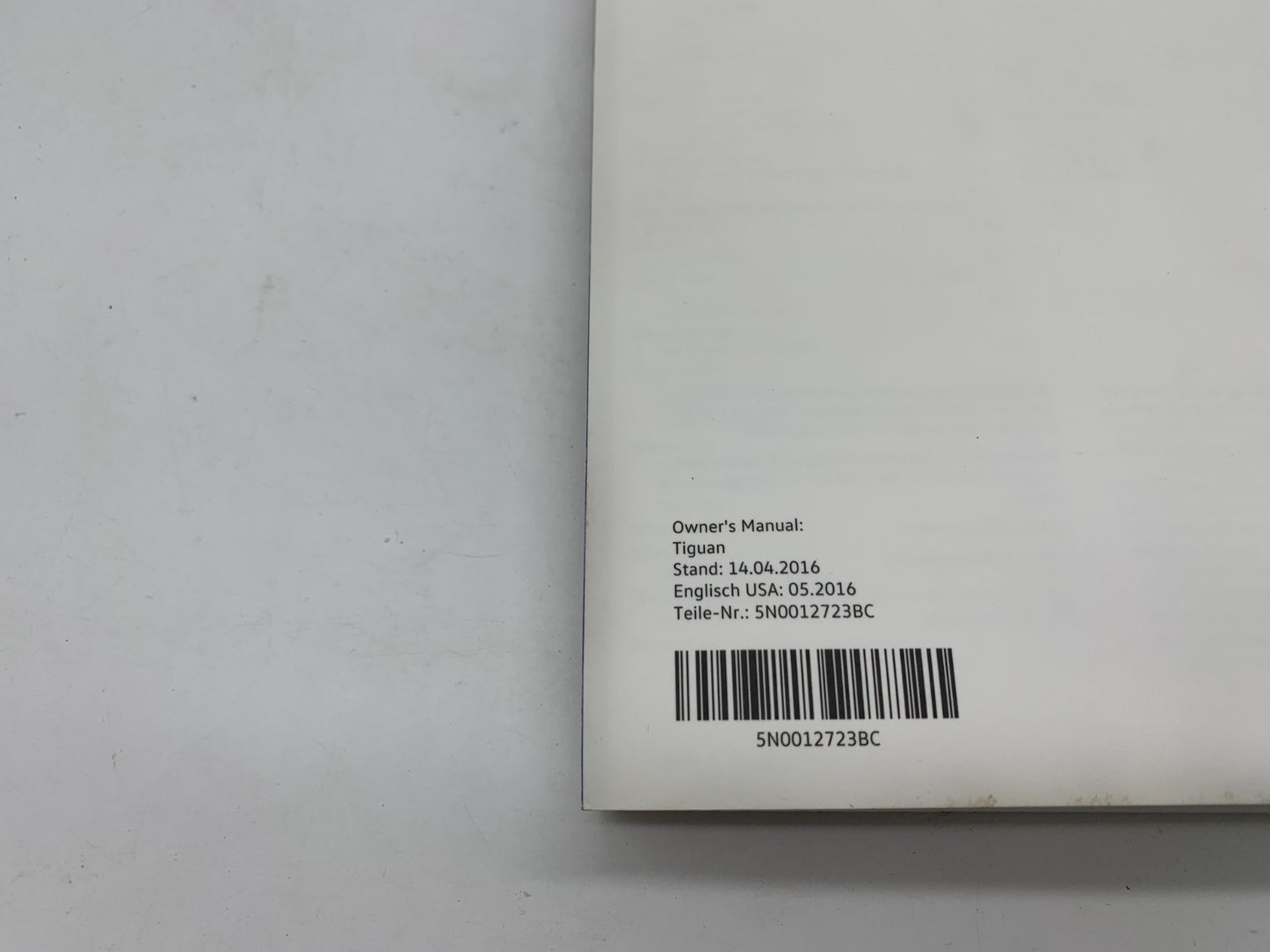 2017 Volkswagen Tiguan Owners Manual Set with Case OEM