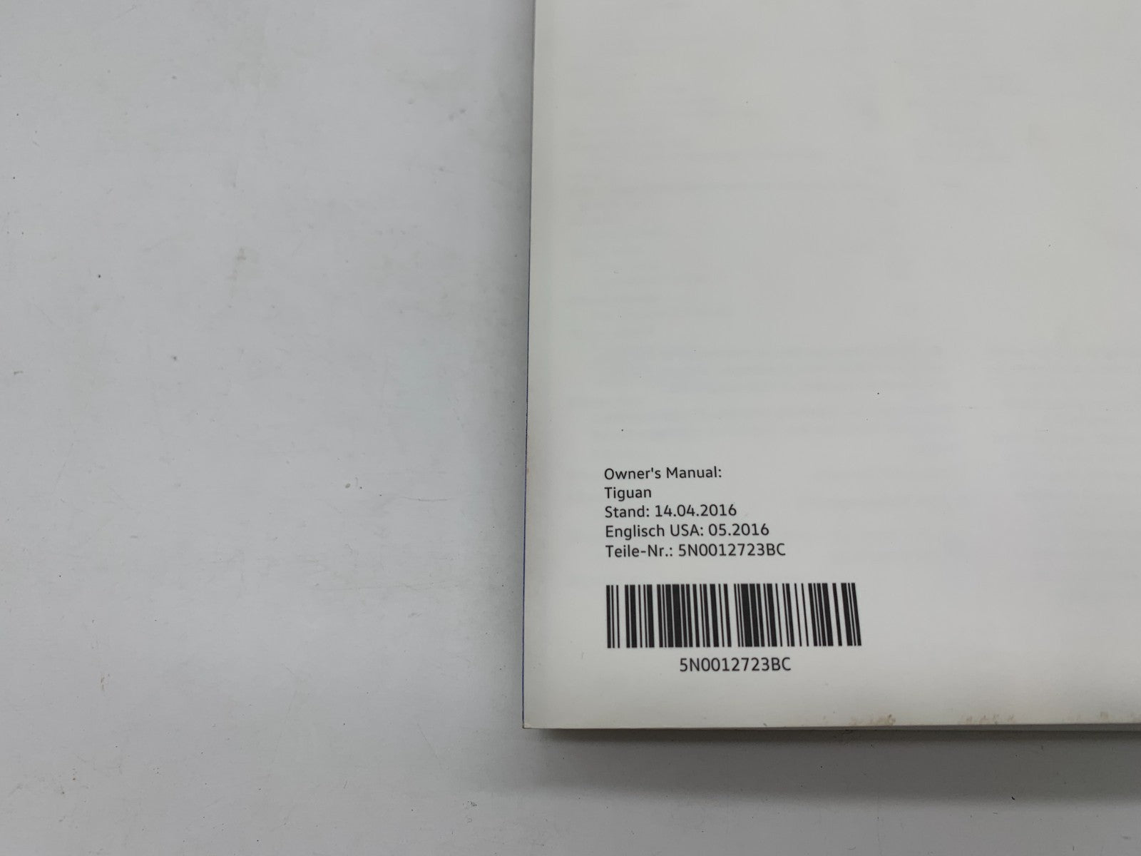 2017 Volkswagen Tiguan Owners Manual Set with Case OEM