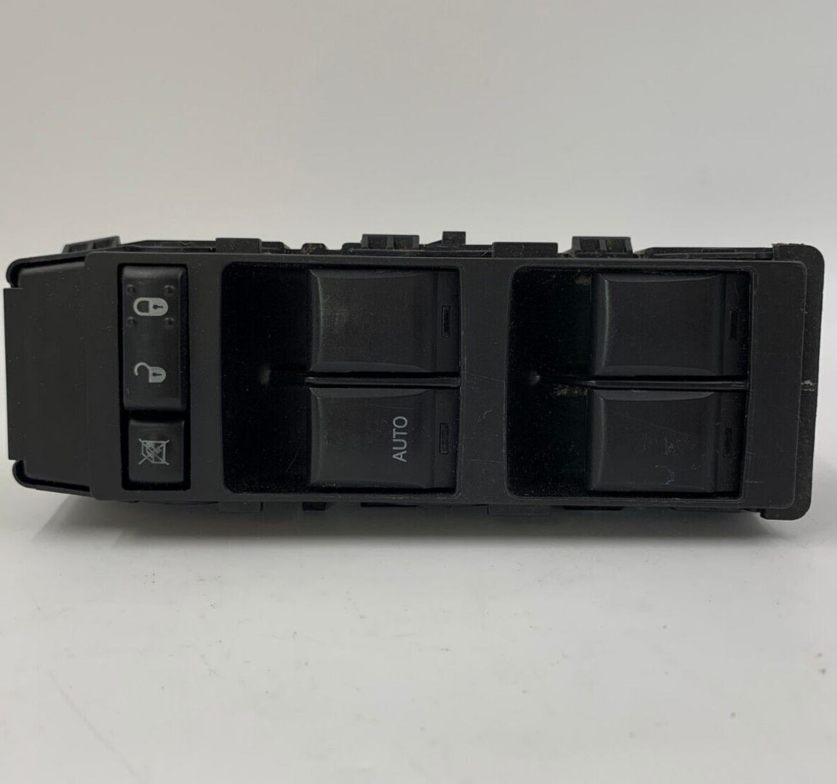 2007-2010 Jeep Patriot Master Power Window Switch OEM E03B24028