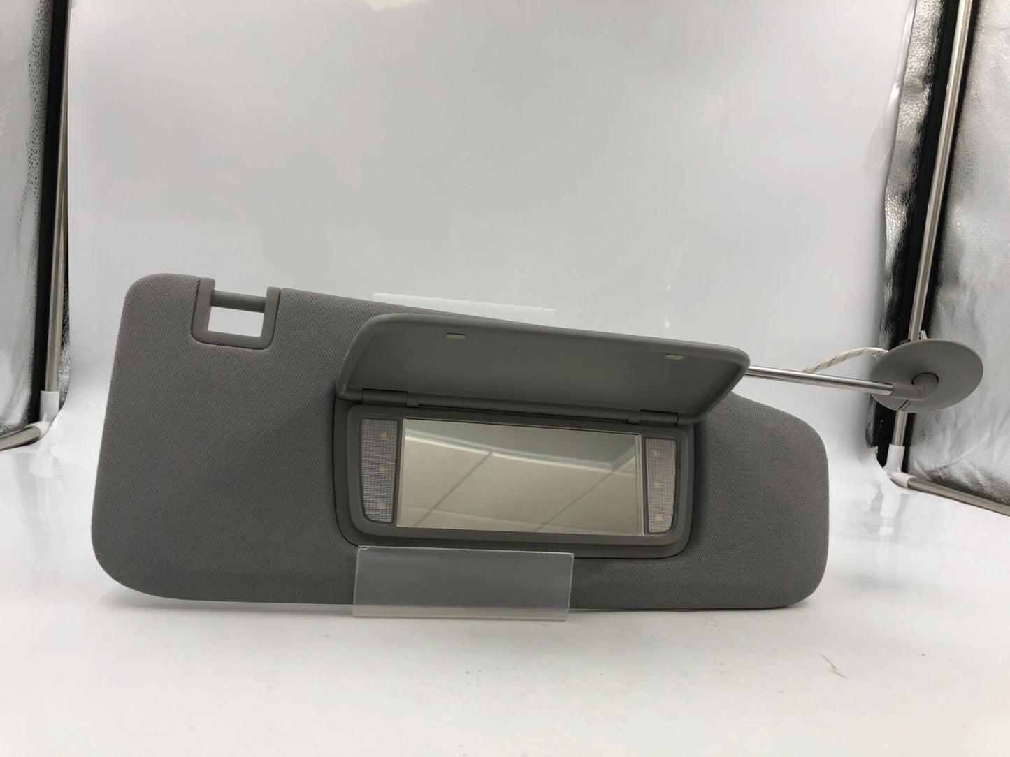 2019-2020 Chevrolet Equinox Passenger Sun Visor Gray Illuminated OEM C01B22062