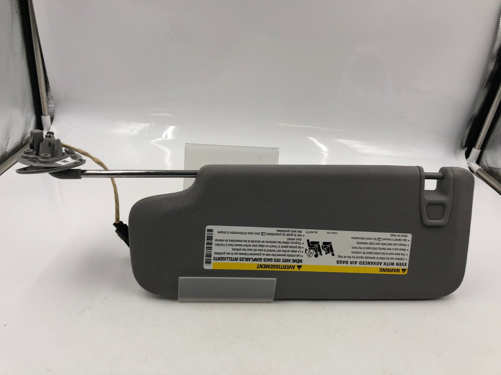 2016-2023 Chevrolet Malibu Passenger Sun Visor Illuminated OEM B01B49037