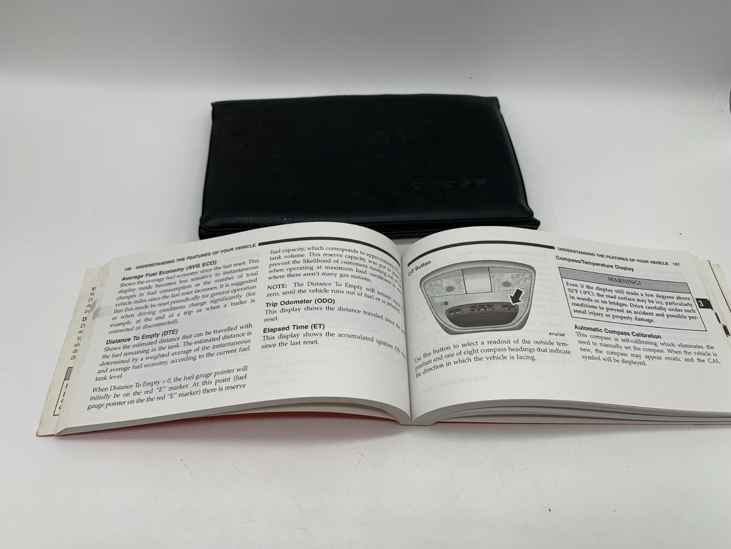 2006 Dodge Durango Owners Manual Set with Case OEM B03B32029