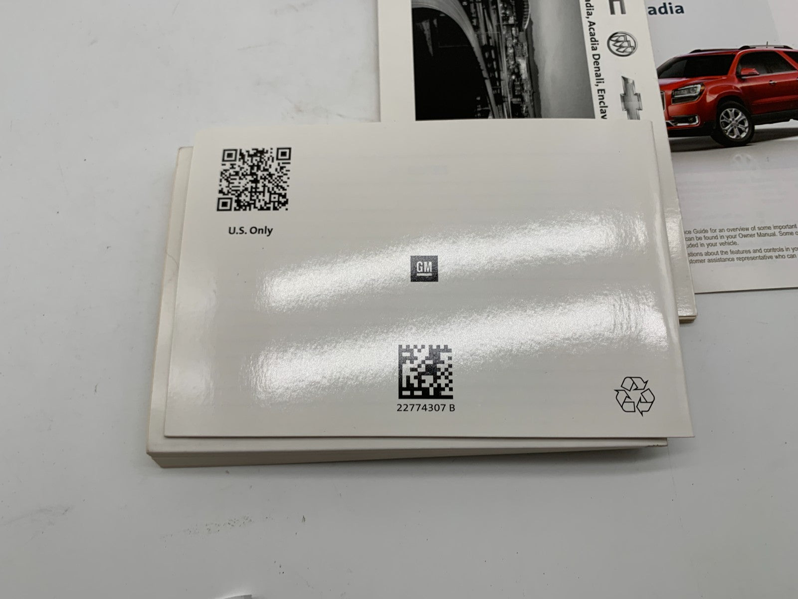 2014 GMC Acadia Denali Owners Manual Set with Case OEM B04B55051