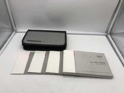 2005 Nissan Altima Owners Manual Set with Case OEM R01B50002