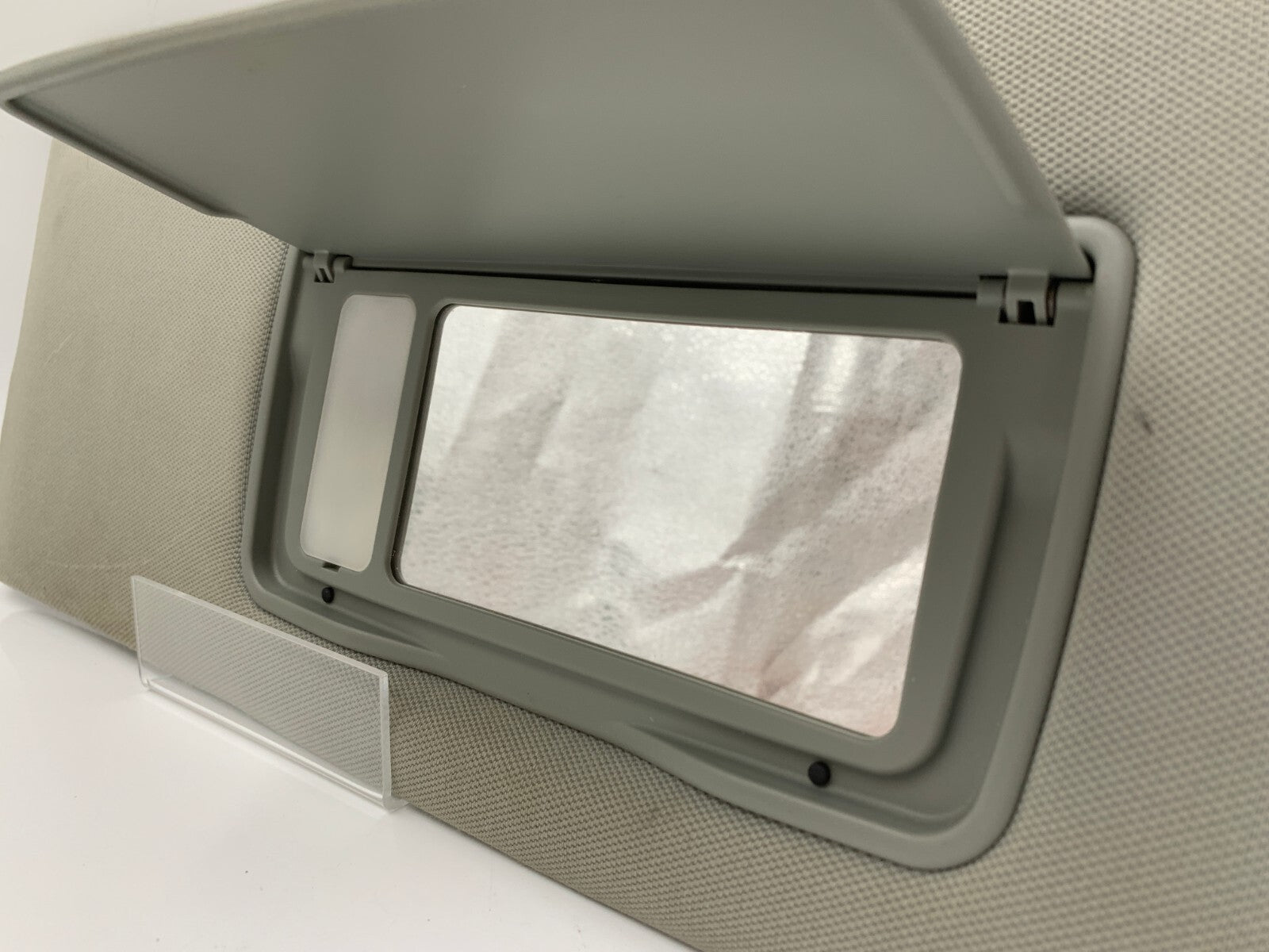 2005 Honda Odyssey Passenger Sun Visor Illuminated Gray OEM C03B04046