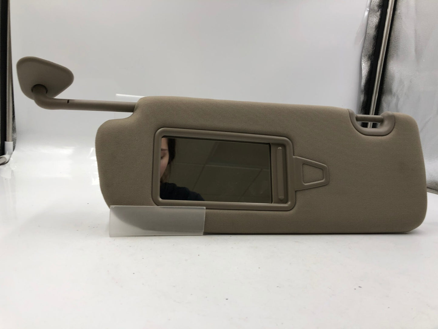 2013-2019 Hyundai Santa Fe Driver Sun Visor Gray Illuminated OEM B02B02039