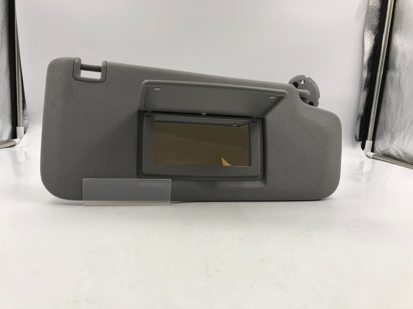 2017-2022 Chevrolet Trax Passenger Sun Visor Gray Illuminated OEM D03B30084