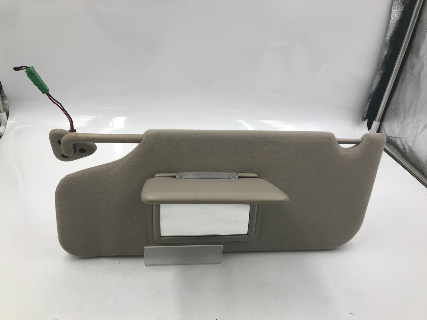 2008-2009 Mercury Sable Driver Sun Visor Sunvisor Gray Illuminated OEM D02B29042