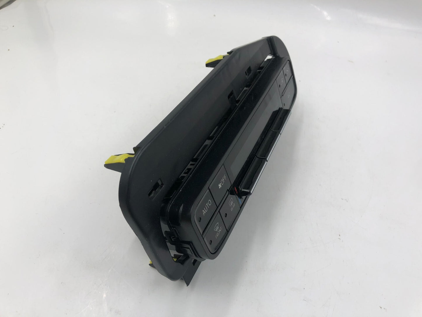 2017-2019 Toyota Corolla AC Heater Climate Control Unit OEM E02B07059