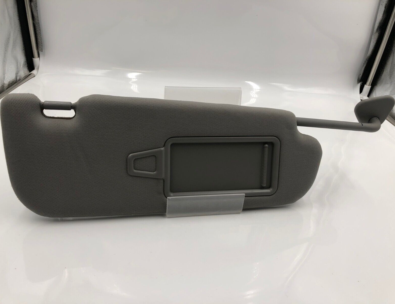 2011-2016 Kia Optima Passenger Sun Visor Gray Illuminated OEM D04B64008