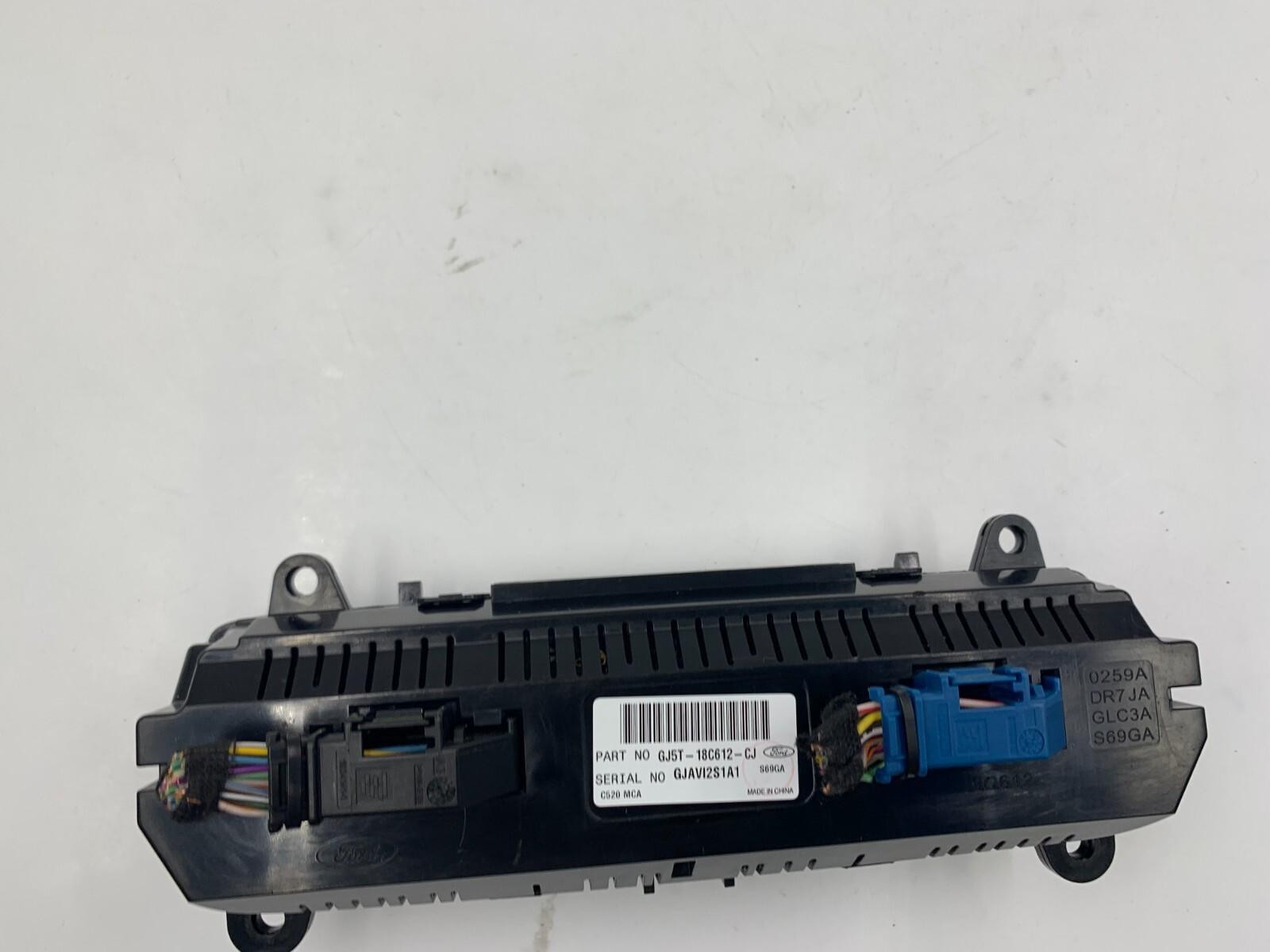 2018-2019 Ford Escape AC Heater Climate Control Unit OEM C02B18013