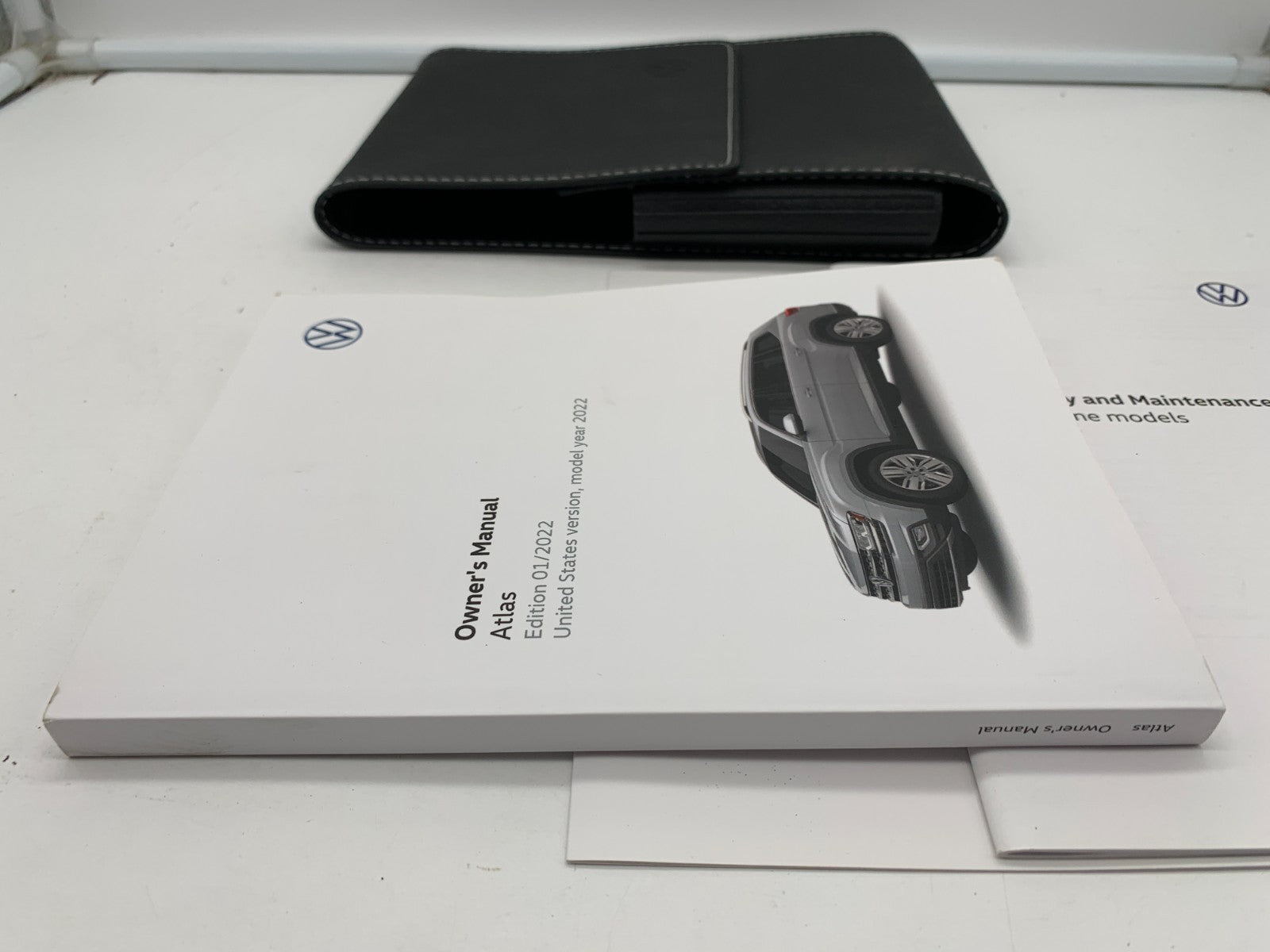 2022 Volkswagen Atlas Owners Manual Set with Case OEM C02B14054