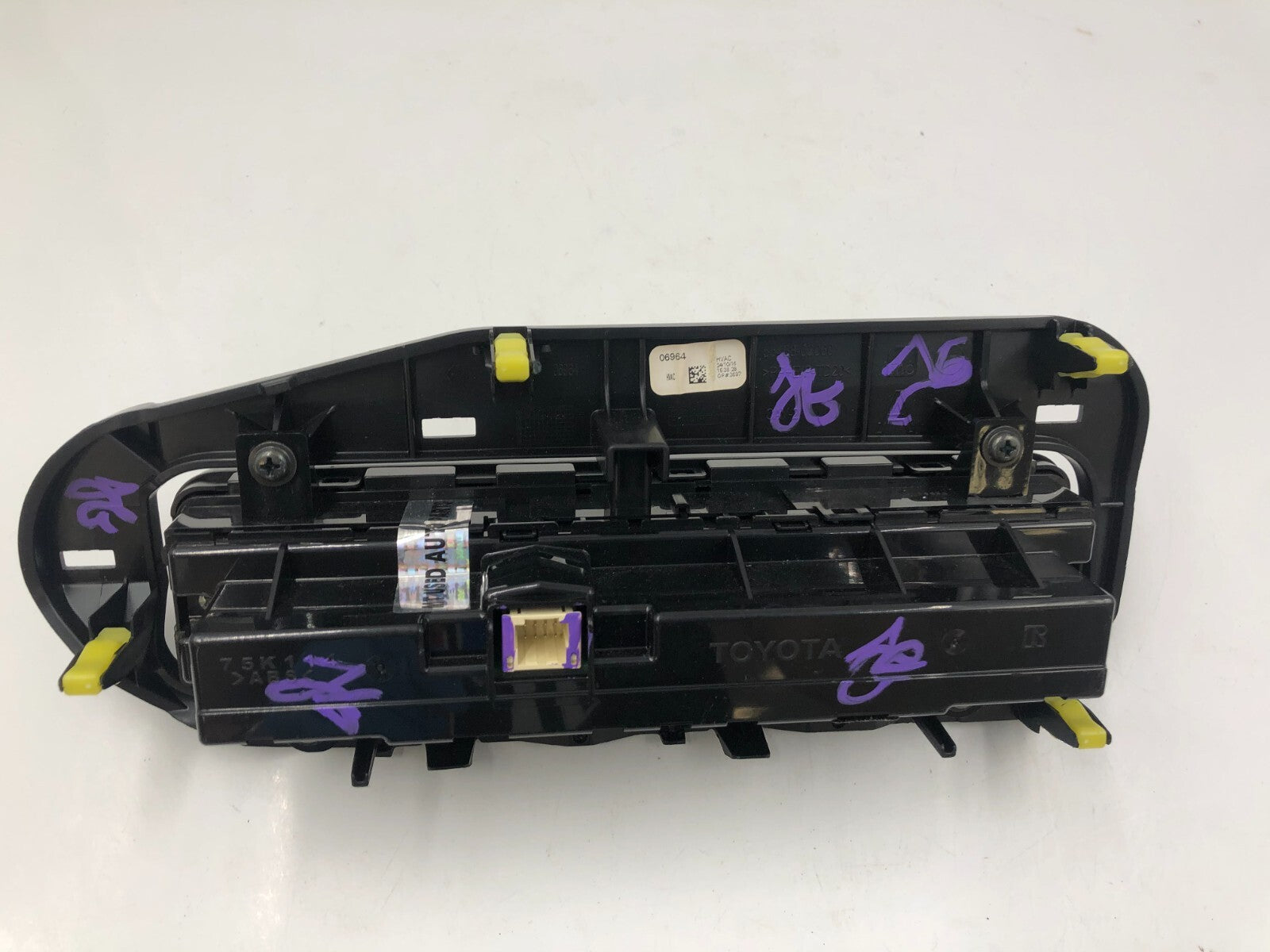 2017-2019 Toyota Corolla AC Heater Climate Control Unit OEM B01B10004