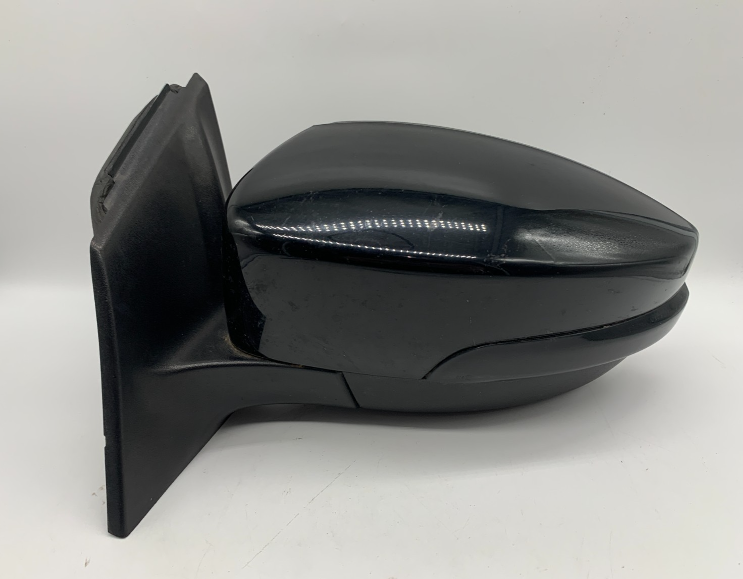 2015-2018 Ford Focus Driver Side View Power Door Mirror Black OEM C02B15032