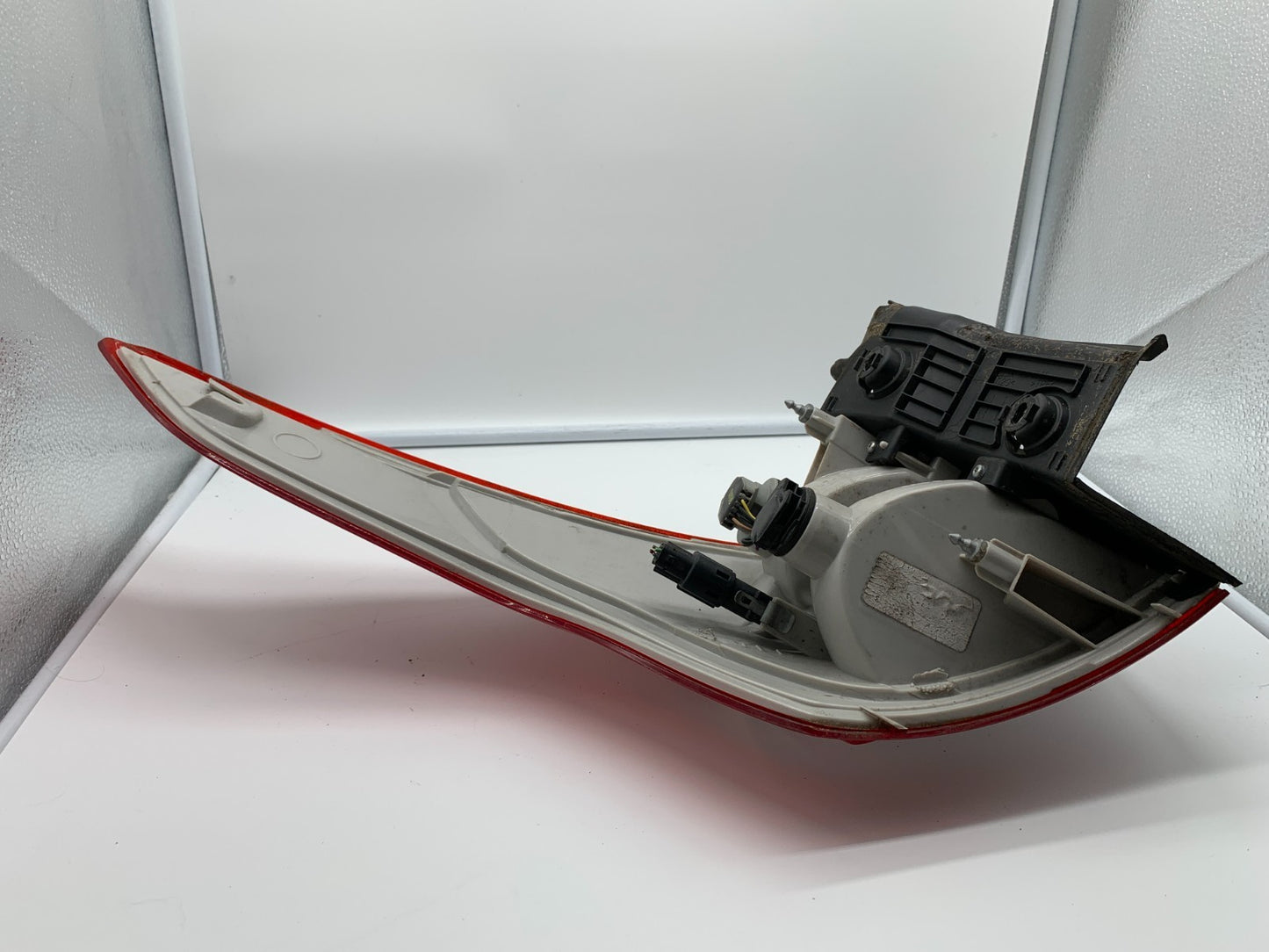 2013-2016 Ford Escape Passenger Side Tail Light Taillight OEM B03B29002