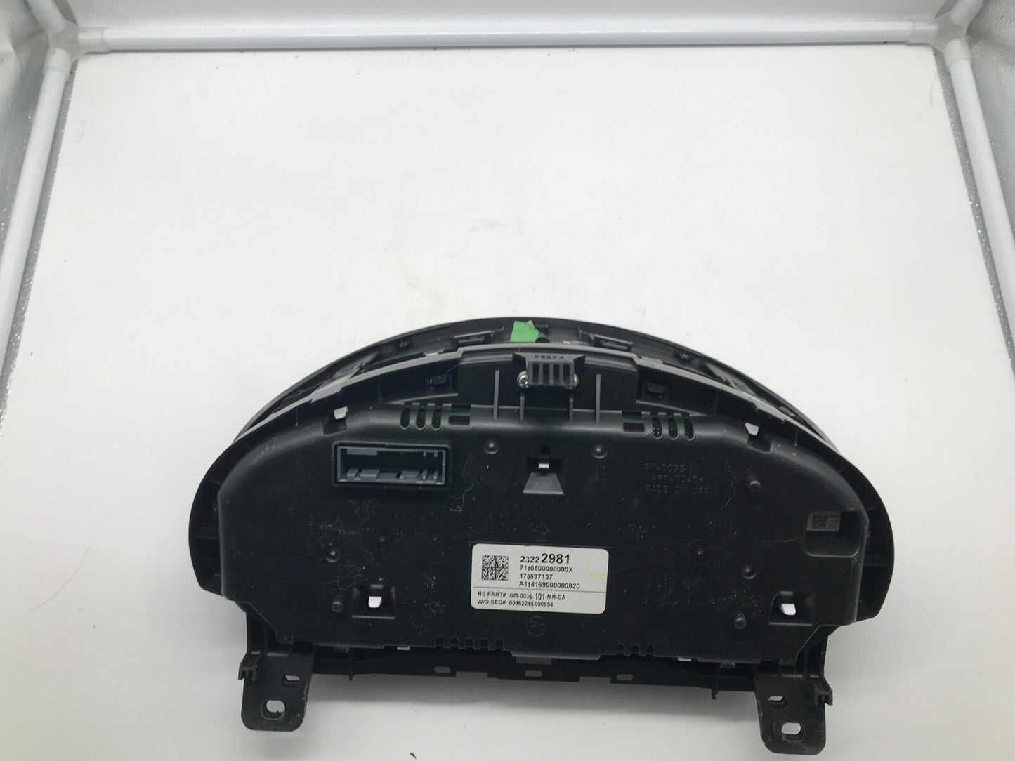 2015 Buick Regal Speedometer Instrument Cluster 12231 Miles OEM D04B10035