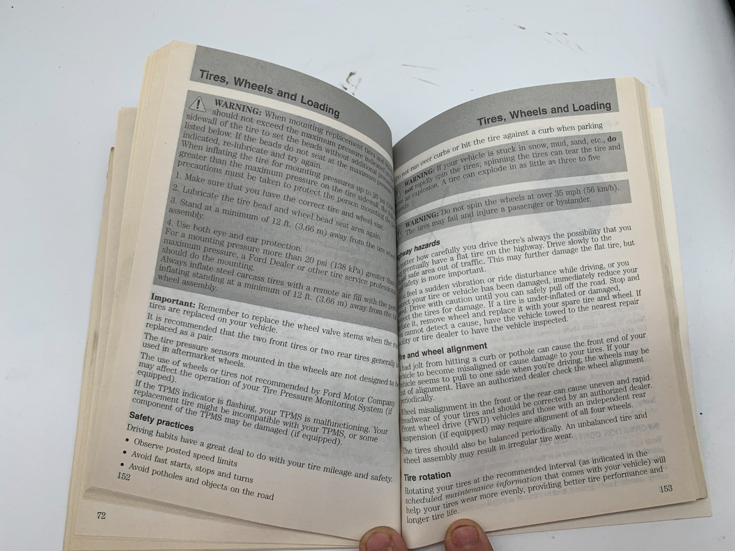 2010 Ford Focus Owners Manual Set with Case OEM D03B28012