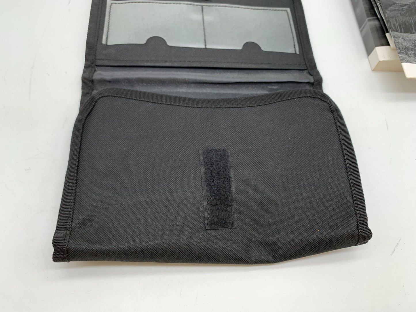 2017 Ford Explorer Owners Manual Set with Case OEM C02B07010
