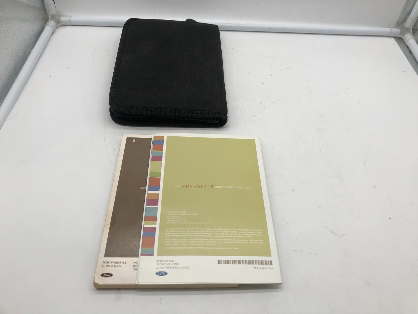 2005 Ford Freestyle Owners Manual Set with Case OEM B04B22036