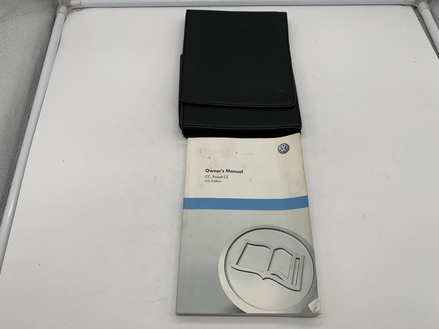 2010 Volkswagen Passat CC Owners Manual with Case OEM C02B03004