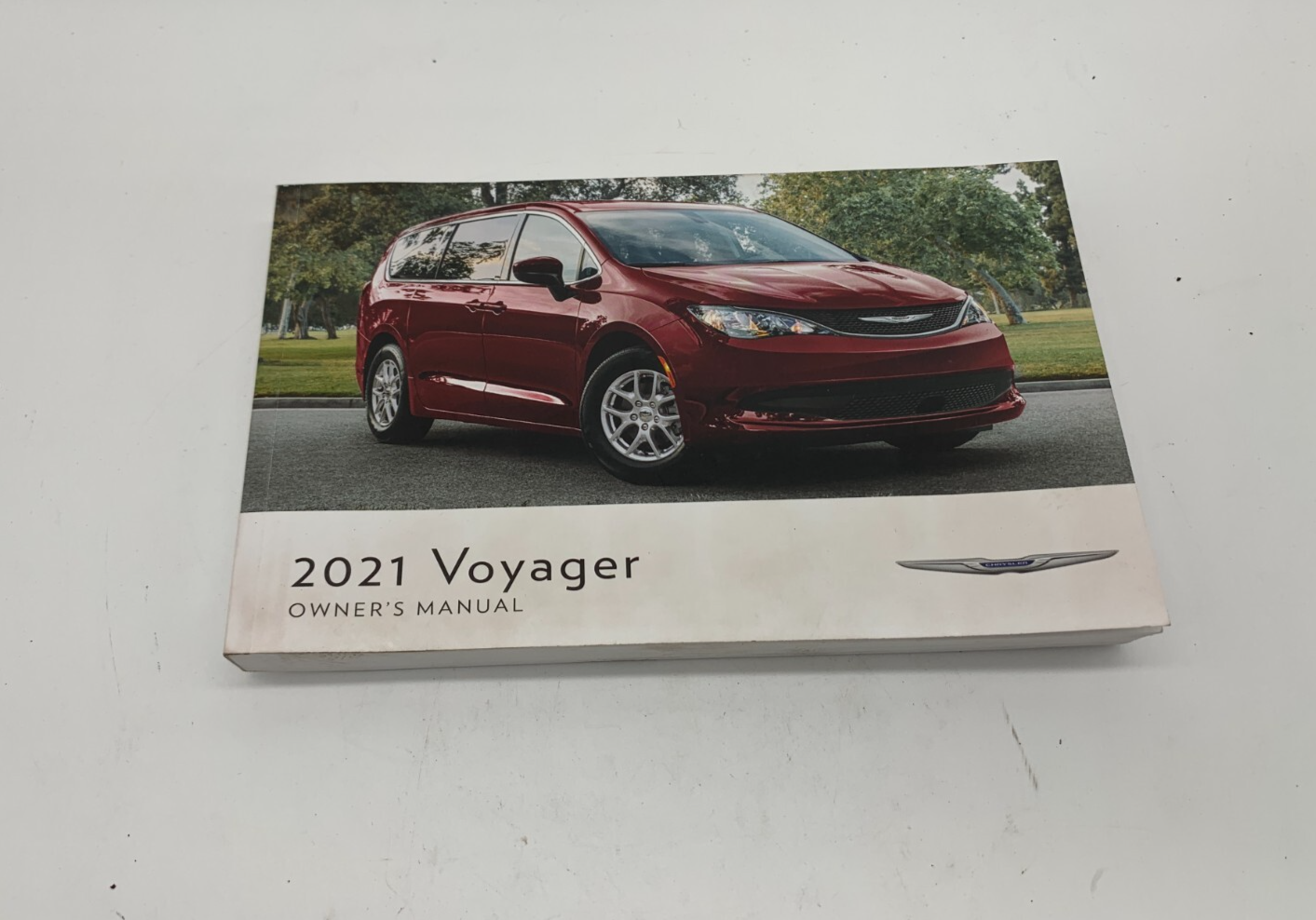 2021 Chrysler Voyager Owners Manual OEM B04B34017