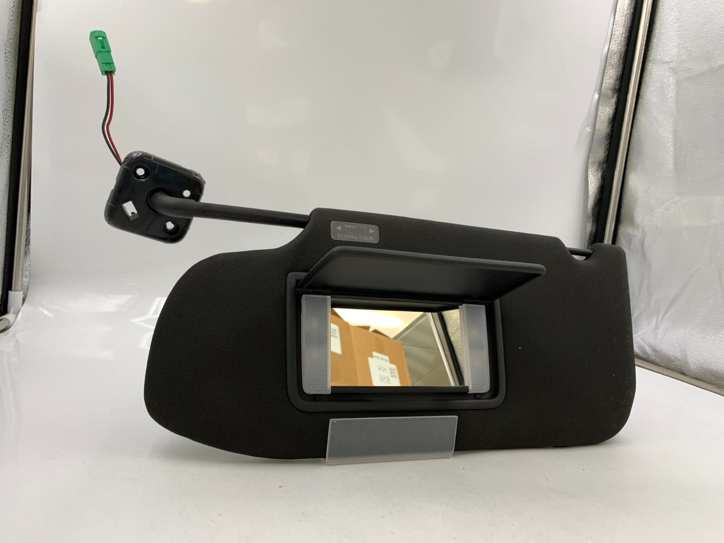 2013-2019 Ford Taurus Driver Sun Visor Sunvisor Illuminated Black OEM C01B02085