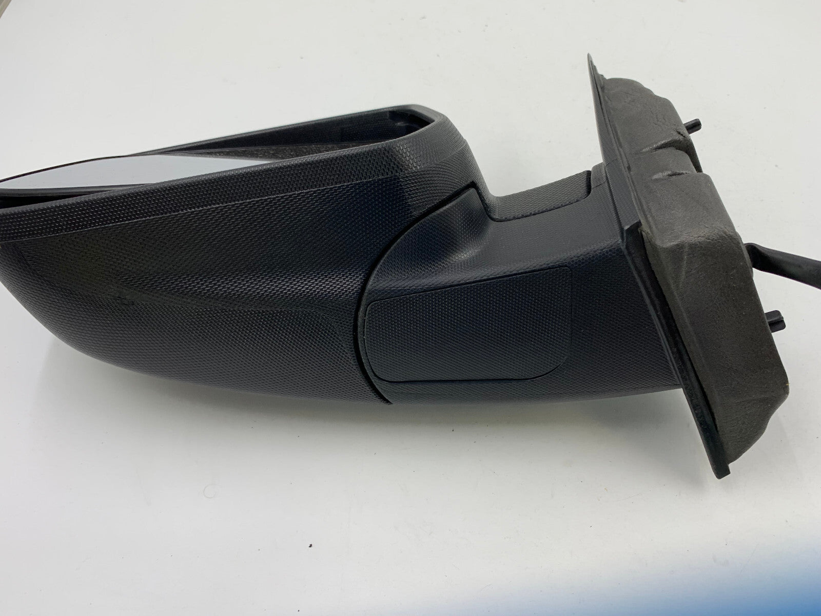 2010-2011 GMC Terrain Driver Side View Power Door Mirror Gray OEM C04B58001