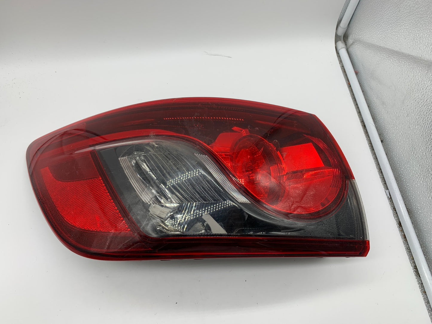2013-2015 Mazda CX9 CX-9 Driver Tail Light Taillight Lamp OEM D03B66004