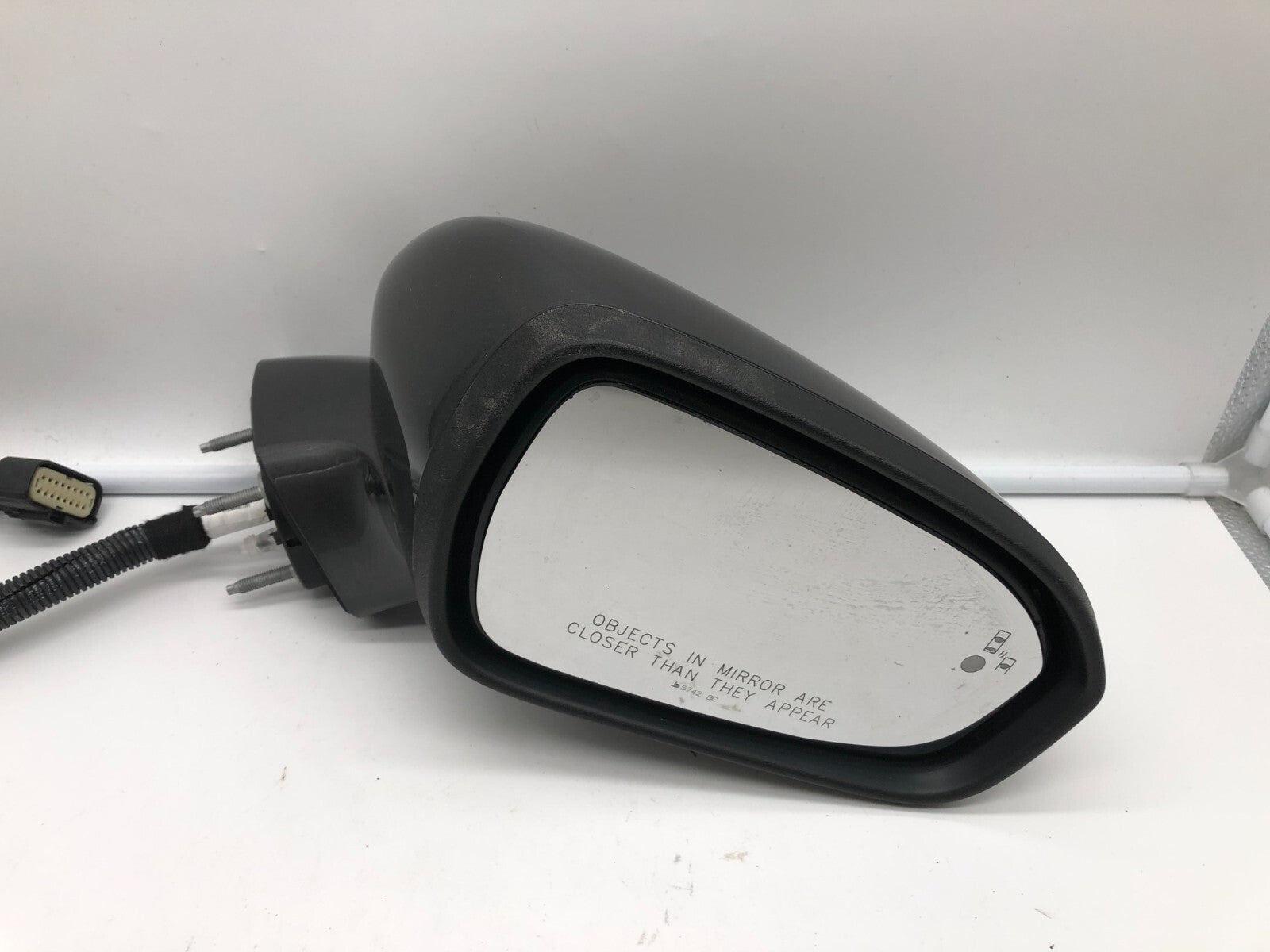 2019-2020 Ford Fusion Passenger Side View Power Door Mirror Gray BSA B02B12043