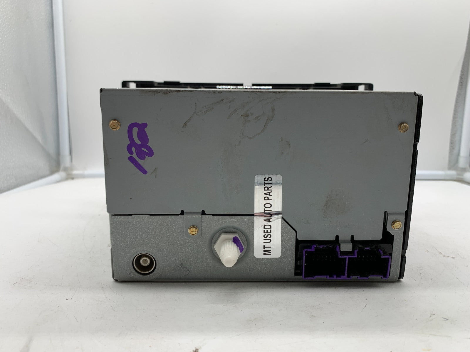 2009 Saturn Aura AM FM Radio CD Player Receiver OEM A04B15007