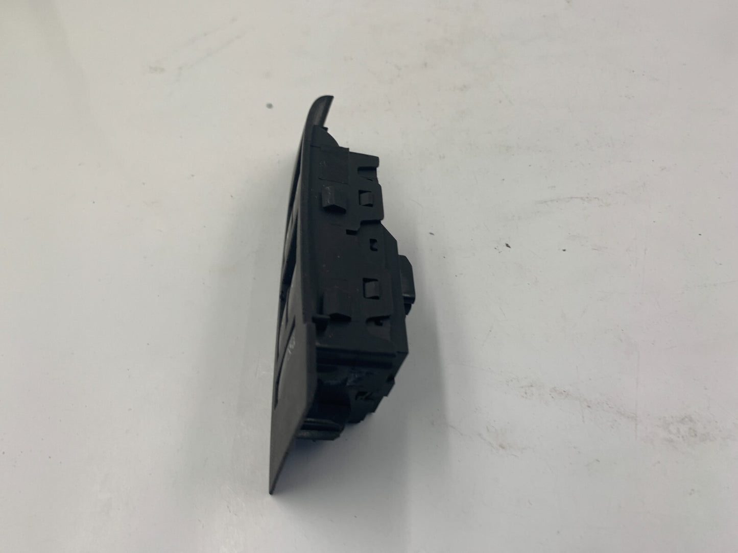 2012-2014 Buick Verano Master Power Window Switch OEM C01B37060