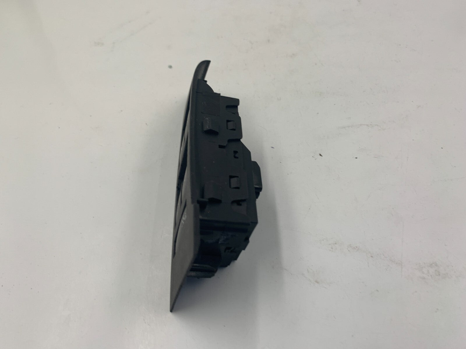 2012-2014 Buick Verano Master Power Window Switch OEM C01B37060