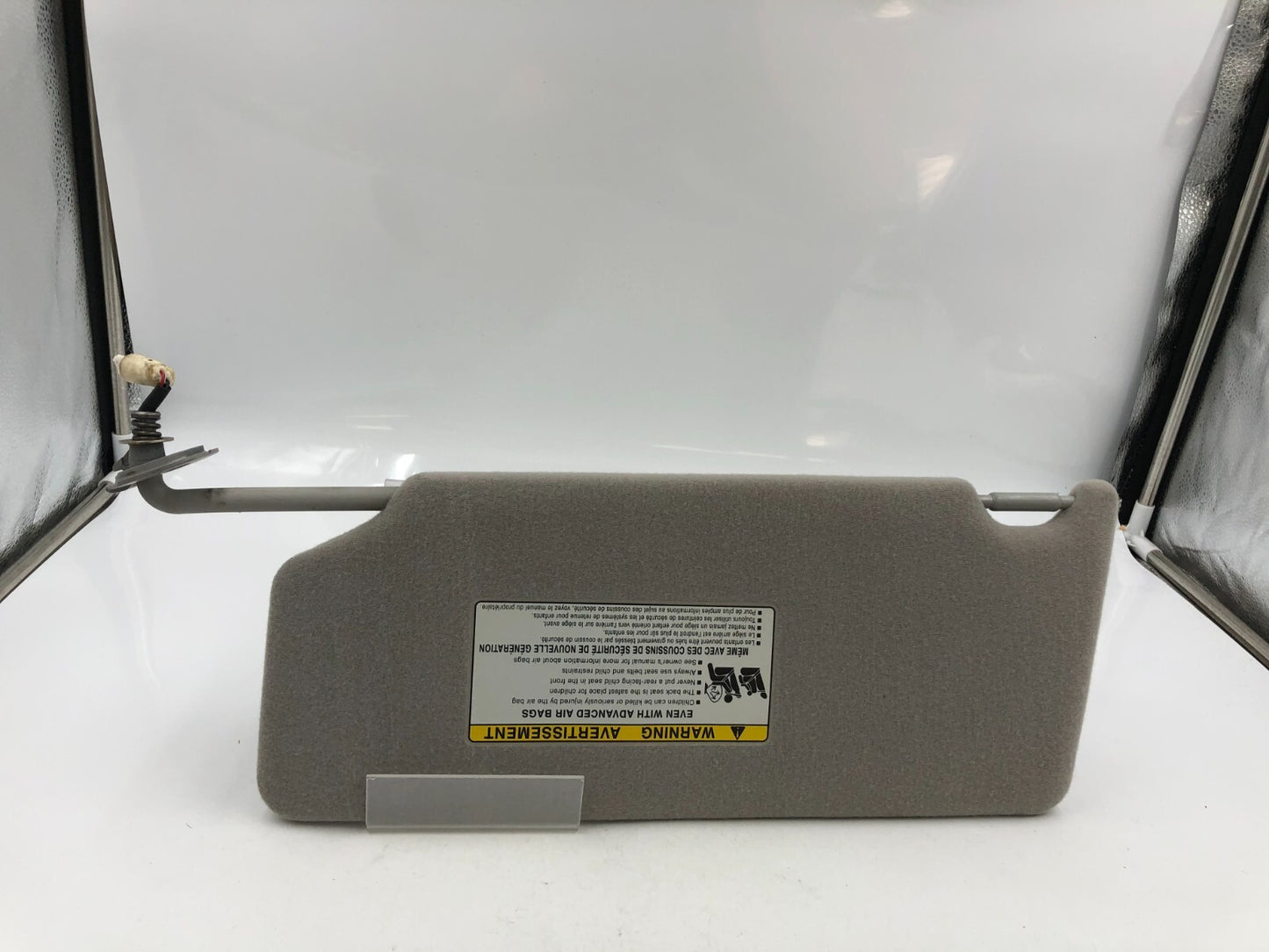 2005-2012 Toyota Avalon Passenger Sun Visor Gray Illuminated OEM D03B48066
