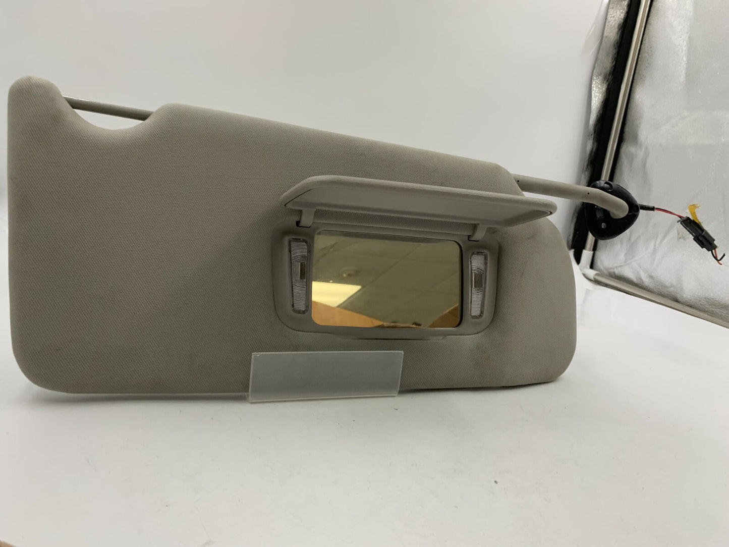 2005-2009 Buick LaCrosse Passenger Sun Visor Gray Illuminated OEM A02B24066
