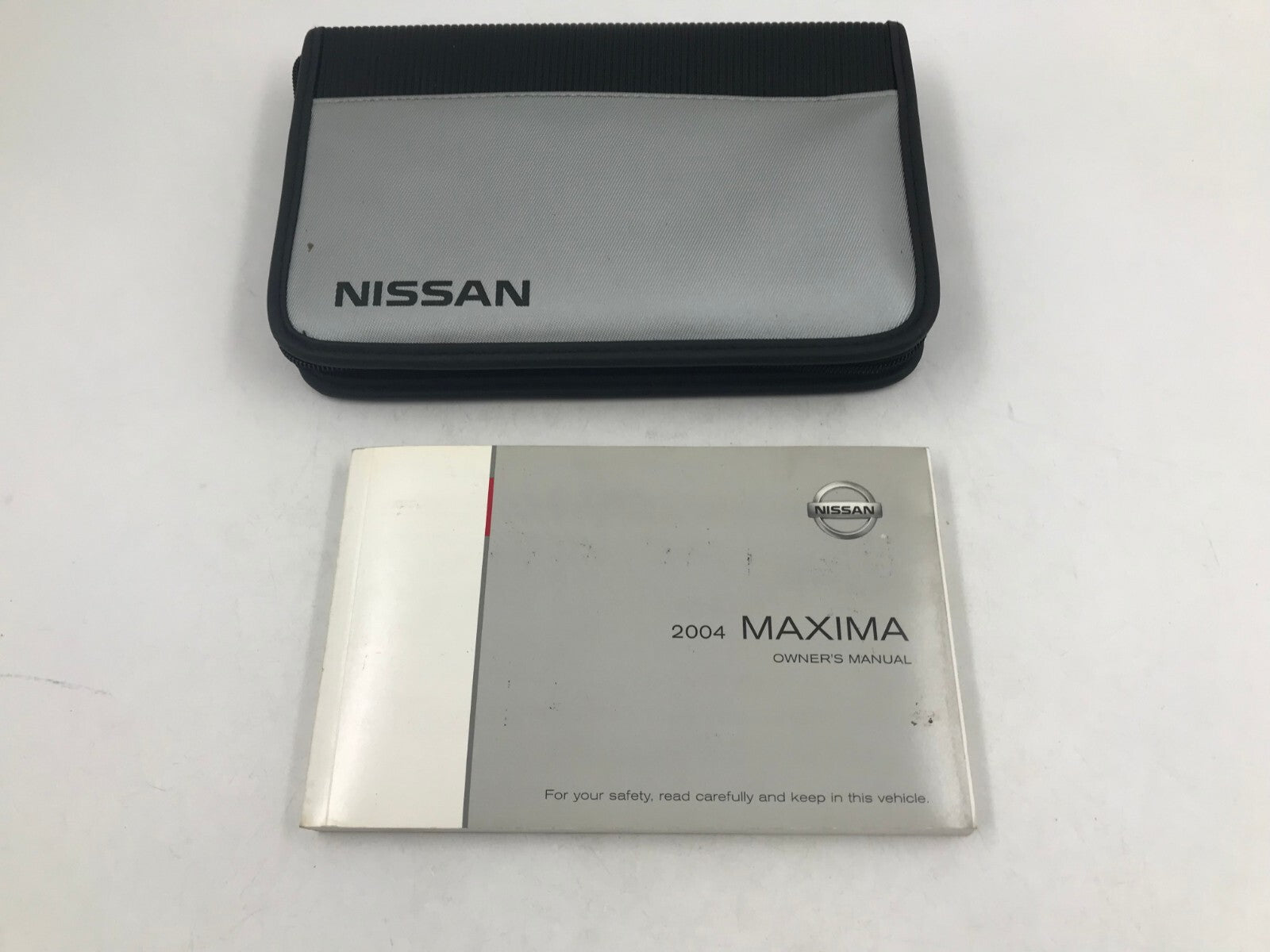 2004 Nissan Maxima Owners Manual with Case OEM D04B33085