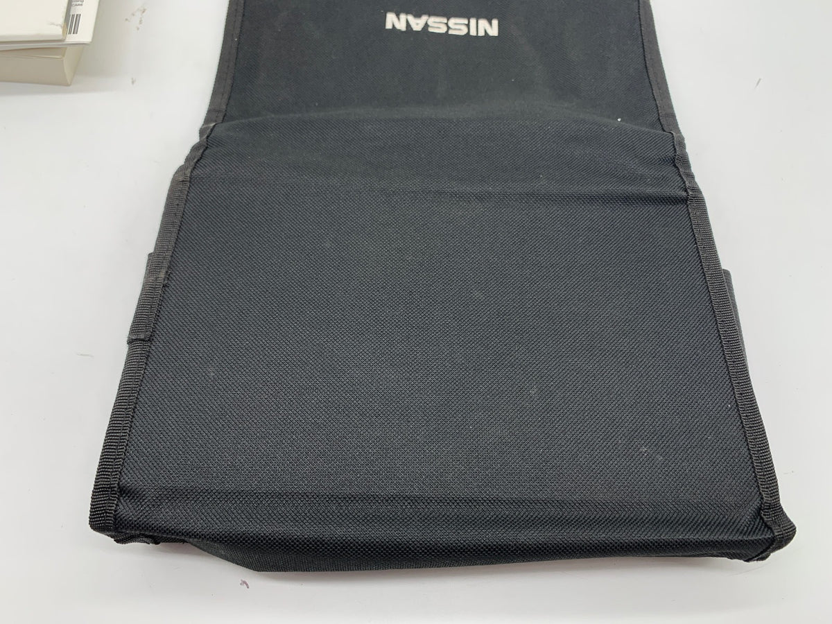 2018 Nissan Rogue Sport Owners Manual Set with Case OEM R01B24003