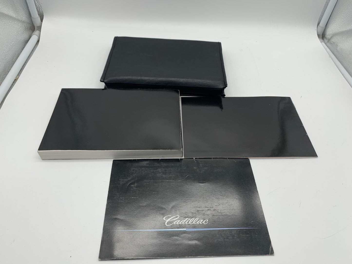 2005 Cadillac SRX Owners Manual Set with Case OEM A01B05018