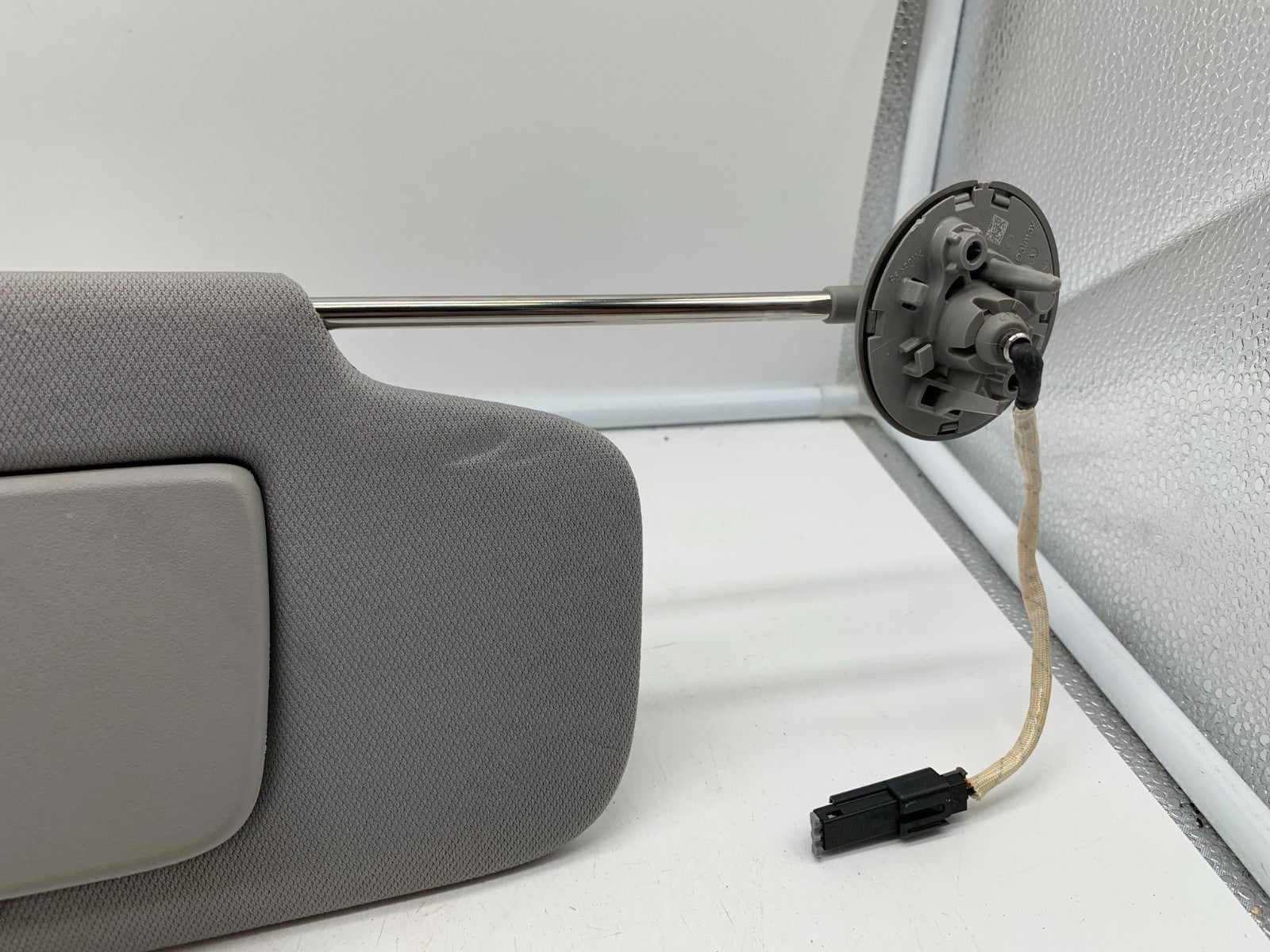 2020-2022 Chevrolet Equinox Passenger Sun Visor Gray OEM B04B56009