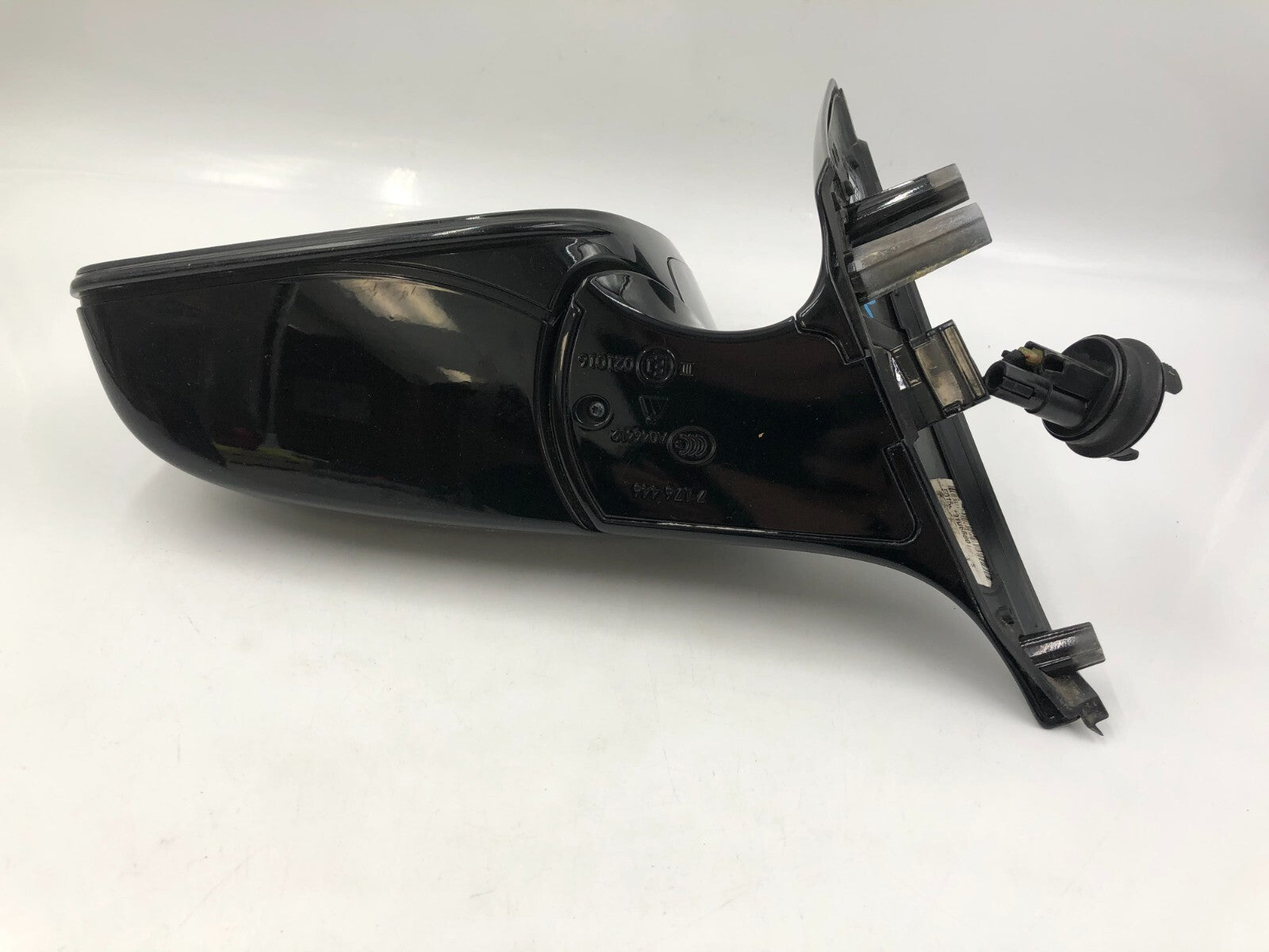 2009-2012 BMW 750i Driver Side View Power Door Mirror Black BSA OEM D03B57001