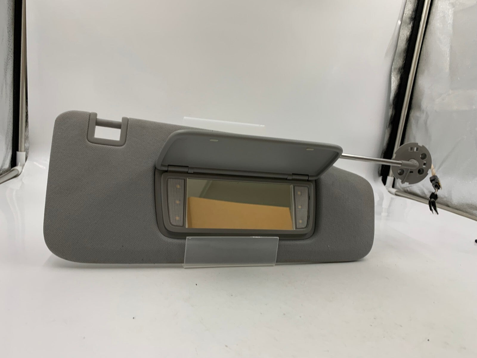 2019-2022 Chevrolet Blazer Passenger Sun Visor Gray Illuminated OEM B03B49024