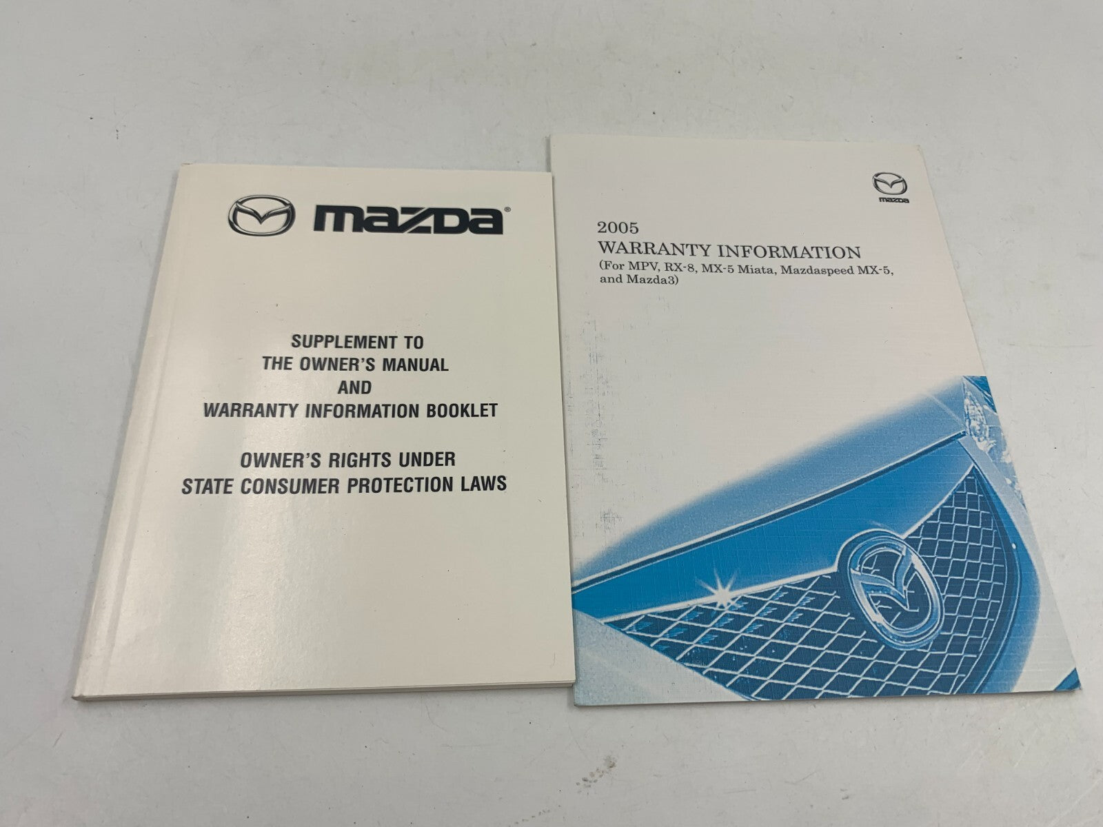 2005 Mazda 3 Owners Manual  Set with Case OEM D04B41053