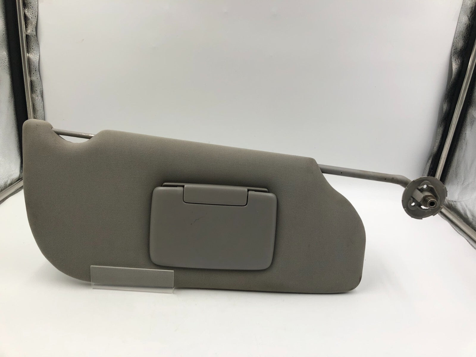 2005-2009 Chevrolet Uplander Passenger Sun Visor Gray OEM C04B66002